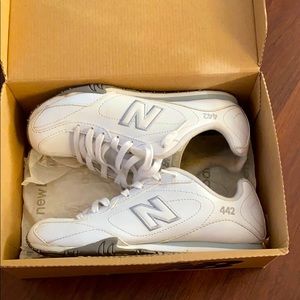 Ladies new balance 442